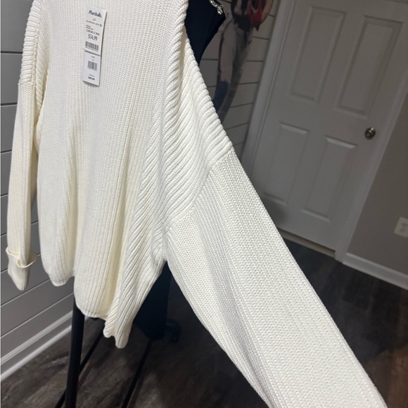 French connection Off-Shoulder winter white Sweater - Picture 2 of 3